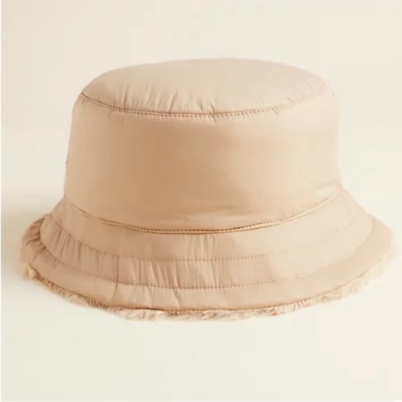 Torrid Faux Fur Reversible Bucket Hat Tan Size M/L - Picture 2 of 12